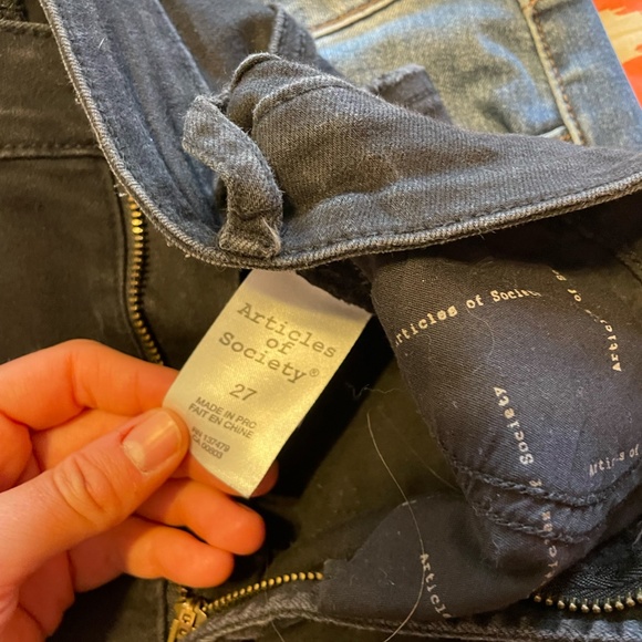 Black Skinny Jeans - Picture 2 of 2